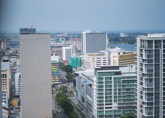 Petronella Suites Apartment @ Jesselton Quay